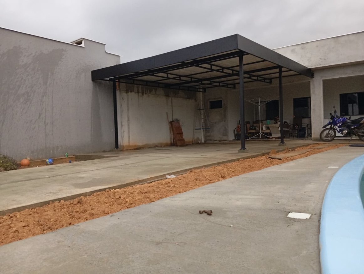 Cobertura metálica residencial
